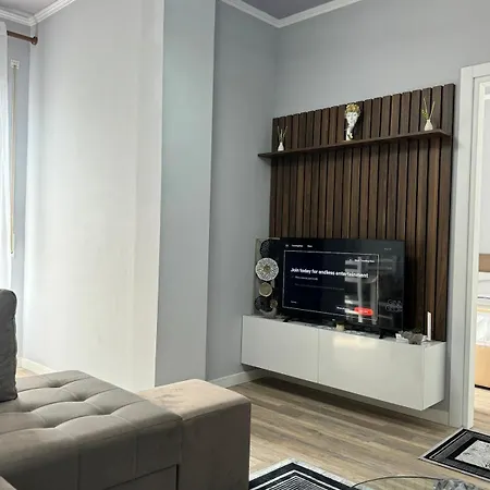 L&r Nest Apartment *